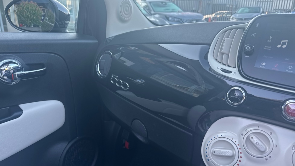 Fiat 500 1.0 Mild Hybrid Dolcevita [Part Leather] 2dr Petrol Convertible - Image 17