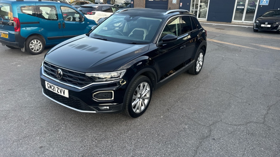Volkswagen T-Roc 1.5 TSI EVO SEL 5dr DSG Petrol Hatchback - Image 39