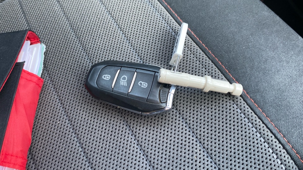 Citroen C3 Aircross 1.2 PureTech 130 Flair 5dr EAT6 Petrol Hatchback - Image 20