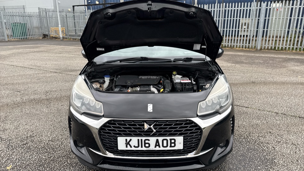 DS 3 1.6 BlueHDi 120 Prestige 3dr Diesel Hatchback - Image 8