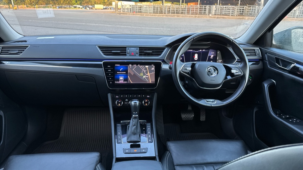 Skoda Superb 1.4 TSI iV Laurin + Klement DSG 5dr Estate - Image 10