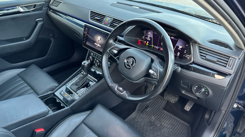 Skoda Superb 1.4 TSI iV Laurin + Klement DSG 5dr Estate - Image 11
