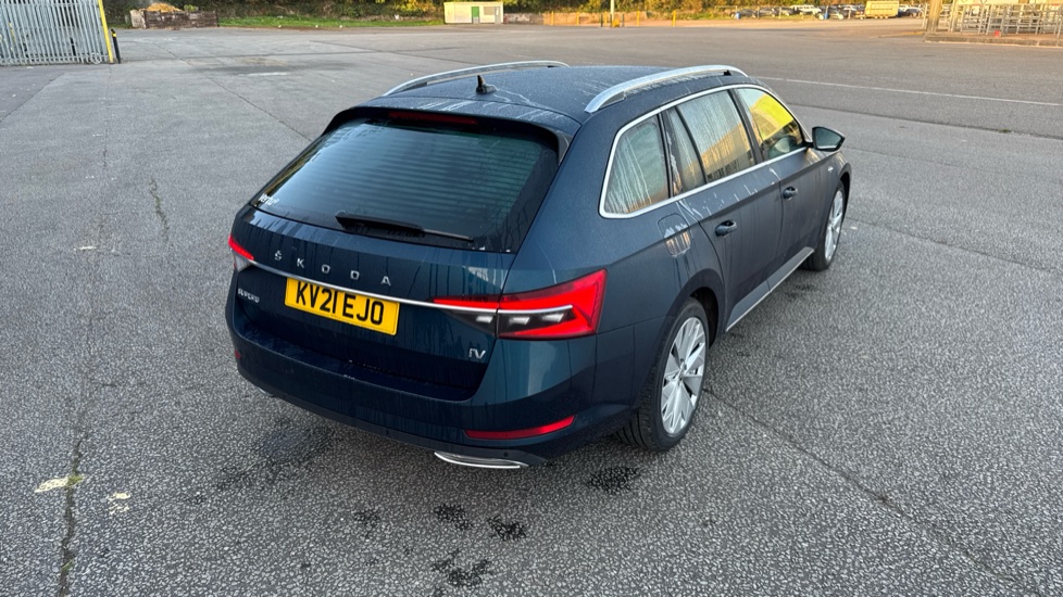 Skoda Superb 1.4 TSI iV Laurin + Klement DSG 5dr Estate - Image 43