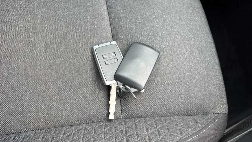 Renault Clio 1.5 dCi 85 Iconic 5dr Diesel Hatchback - Image 20