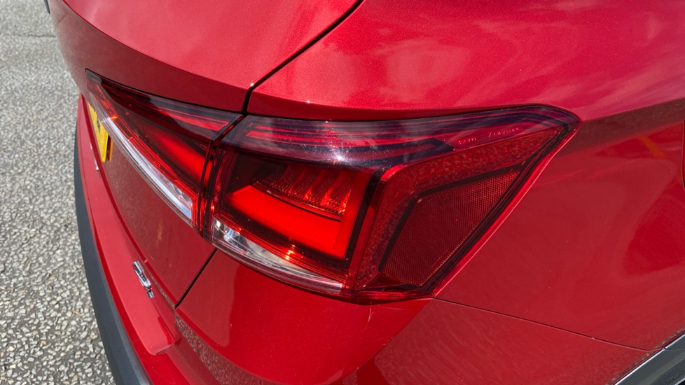 SEAT Arona 1.0 TSI 110 FR Red Edition 5dr Petrol Hatchback - Image 34