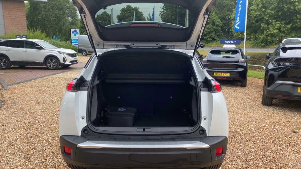 Peugeot 2008 100kW Active Premium+ 50kWh 5dr Auto Electric Estate - Image 4