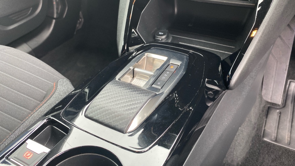 Peugeot 2008 100kW Active Premium+ 50kWh 5dr Auto Electric Estate - Image 13