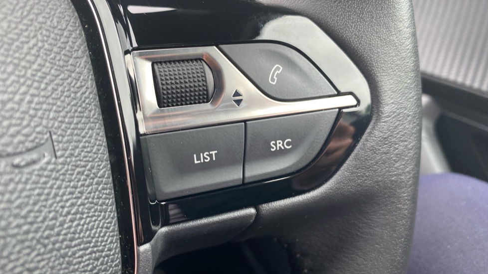 Peugeot 2008 100kW Active Premium+ 50kWh 5dr Auto Electric Estate - Image 26