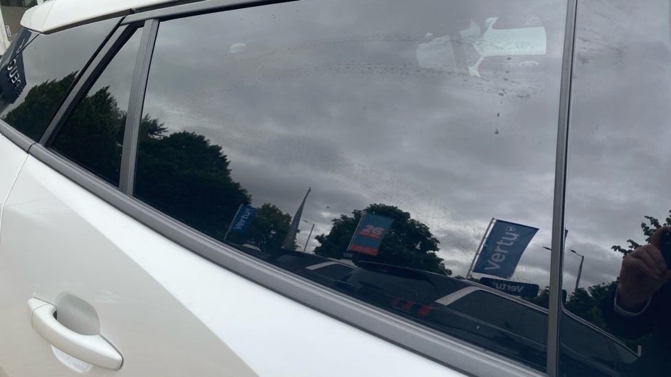 Peugeot 2008 100kW Active Premium+ 50kWh 5dr Auto Electric Estate - Image 37