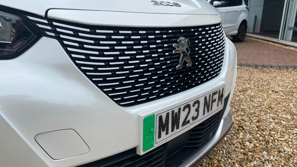 Peugeot 2008 100kW Active Premium+ 50kWh 5dr Auto Electric Estate - Image 41