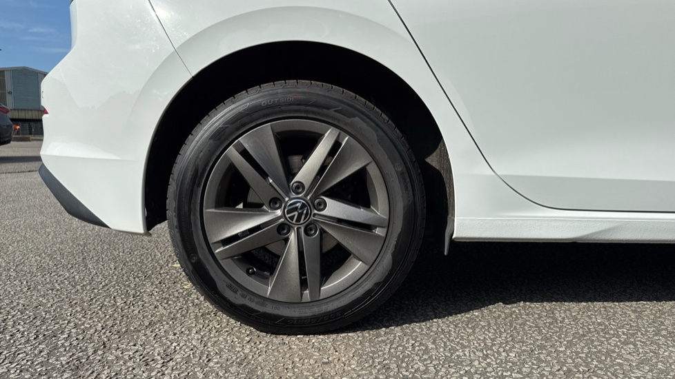Volkswagen Golf 1.5 TSI Life 5dr Petrol Hatchback - Image 7