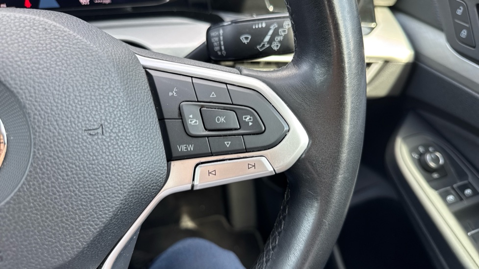 Volkswagen Golf 1.5 TSI Life 5dr Petrol Hatchback - Image 28