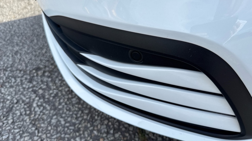 Volkswagen Golf 1.5 TSI Life 5dr Petrol Hatchback - Image 35