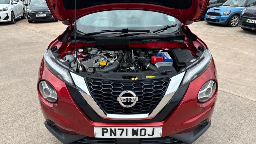 Nissan Juke 1.0 DiG-T 114 N-Connecta 5dr DCT Petrol Hatchback - Image 8