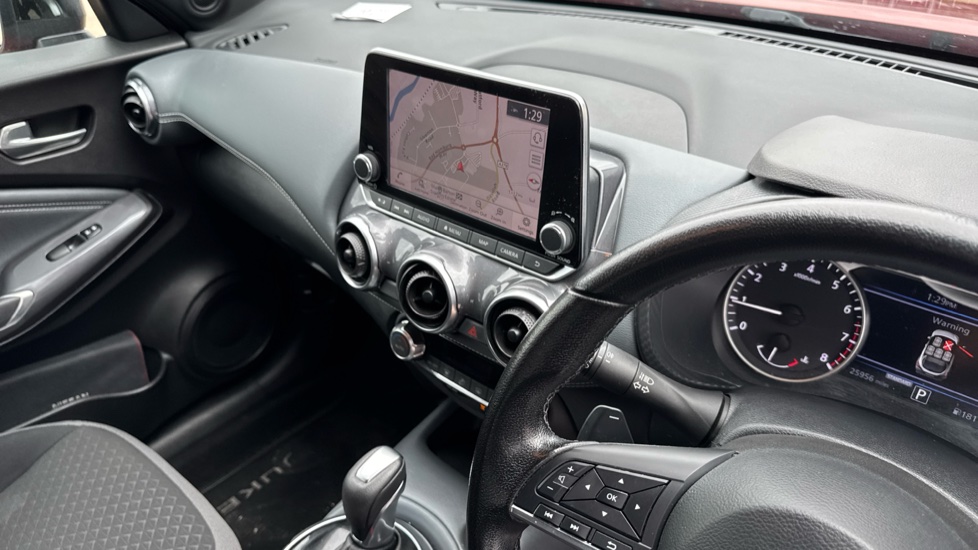 Nissan Juke 1.0 DiG-T 114 N-Connecta 5dr DCT Petrol Hatchback - Image 14