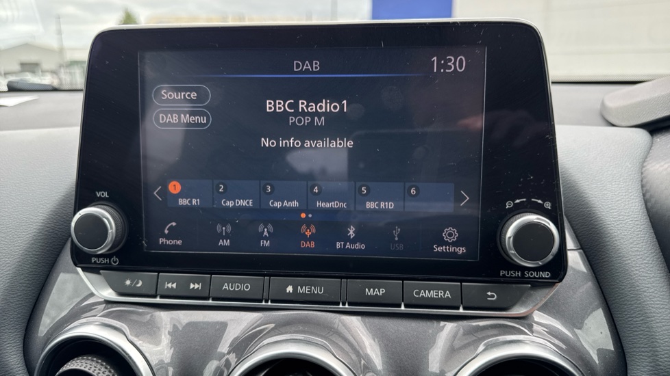 Nissan Juke 1.0 DiG-T 114 N-Connecta 5dr DCT Petrol Hatchback - Image 21