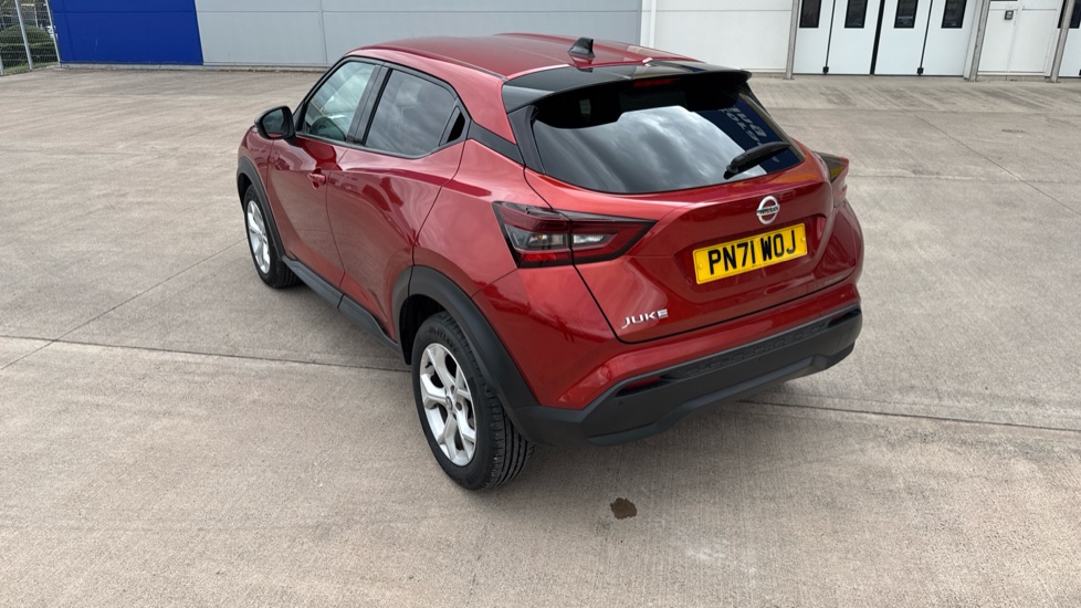 Nissan Juke 1.0 DiG-T 114 N-Connecta 5dr DCT Petrol Hatchback - Image 34