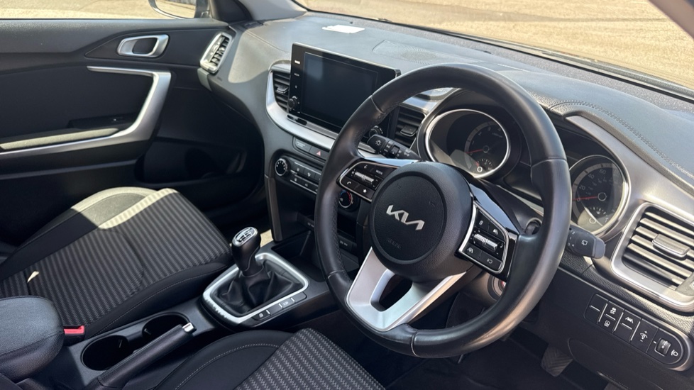 Kia Ceed 1.0T GDi ISG 2 5dr Petrol Hatchback - Image 11