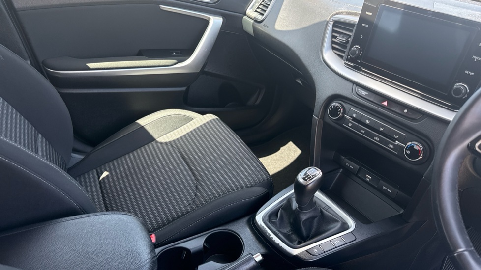 Kia Ceed 1.0T GDi ISG 2 5dr Petrol Hatchback - Image 14
