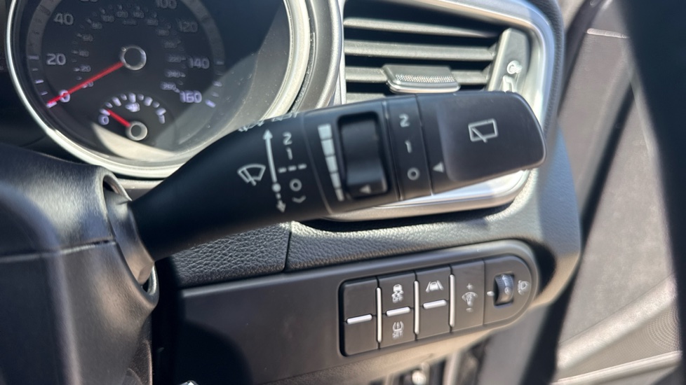 Kia Ceed 1.0T GDi ISG 2 5dr Petrol Hatchback - Image 32