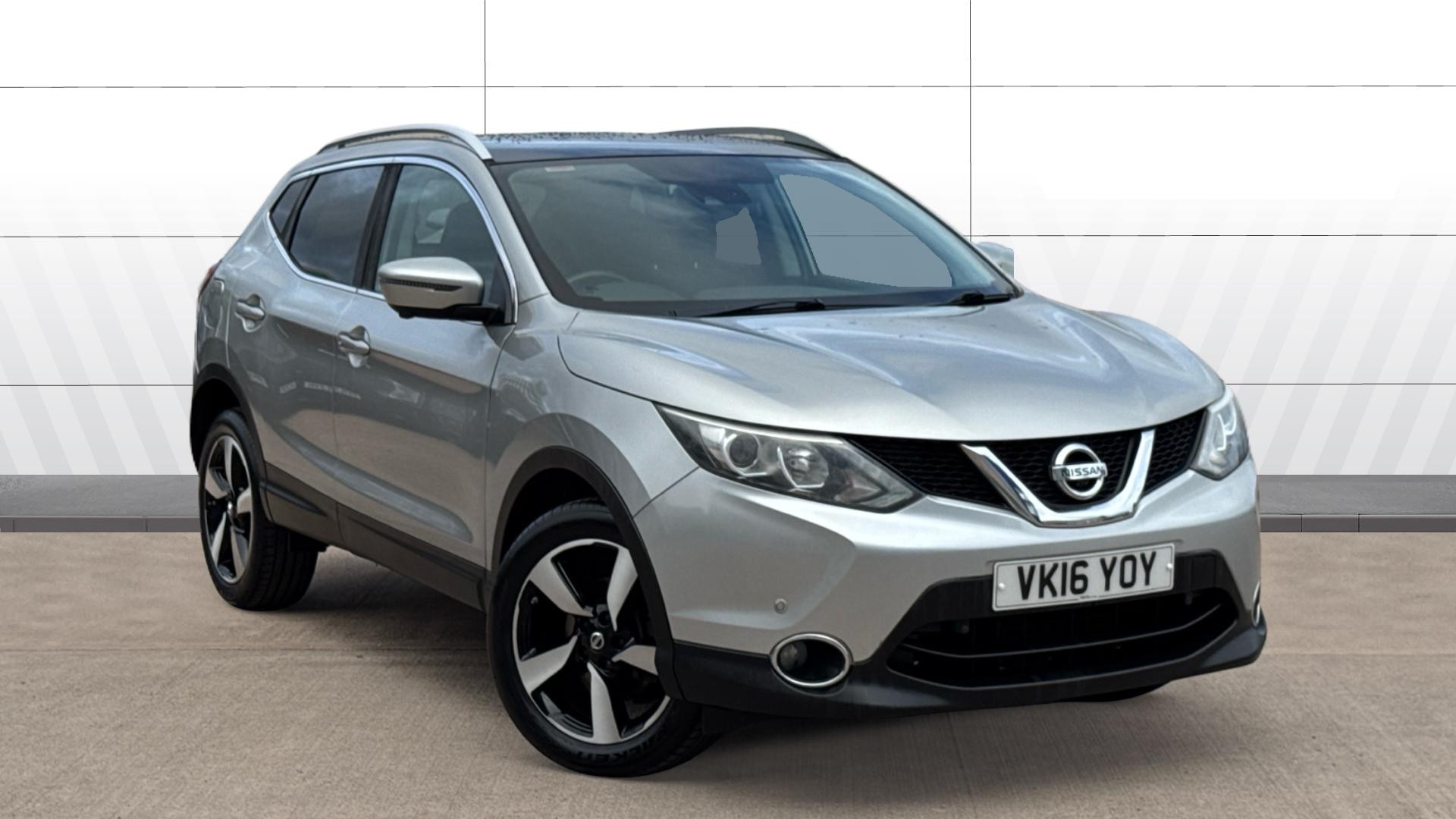 Nissan Qashqai listing photo