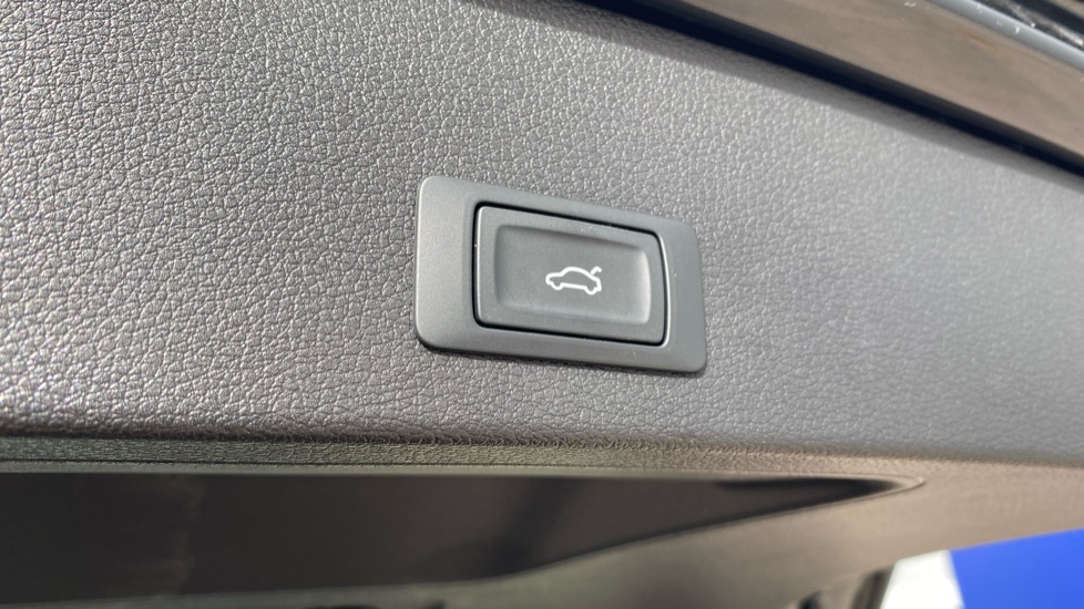 Audi Q2 35 TFSI S Line 5dr Petrol Estate - Image 21
