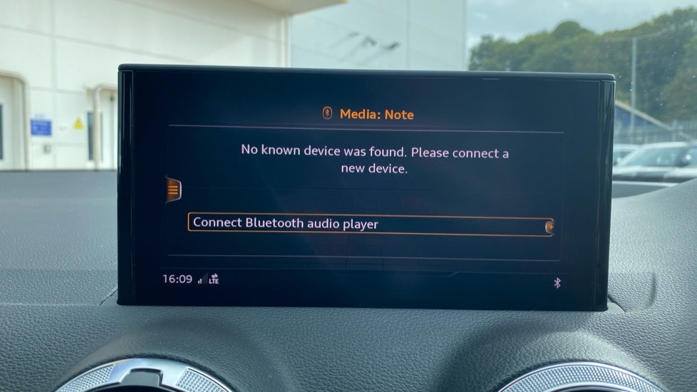 Audi Q2 35 TFSI S Line 5dr Petrol Estate - Image 30