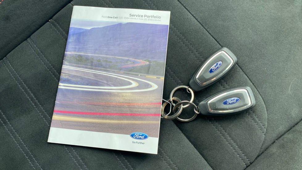 Ford Kuga 1.5 TDCi ST-Line 5dr 2WD Diesel Estate - Image 19