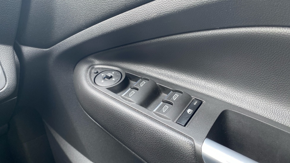 Ford Kuga 1.5 TDCi ST-Line 5dr 2WD Diesel Estate - Image 34
