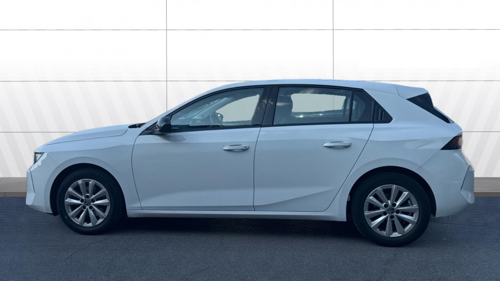 Vauxhall Astra 1.2 Turbo Design 5dr Petrol Hatchback - Image 5