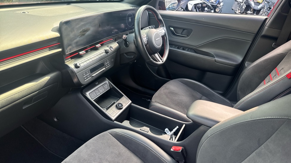 Hyundai KONA 1.6 GDi Hybrid N Line S 5dr DCT Hybrid Hatchback - Image 11