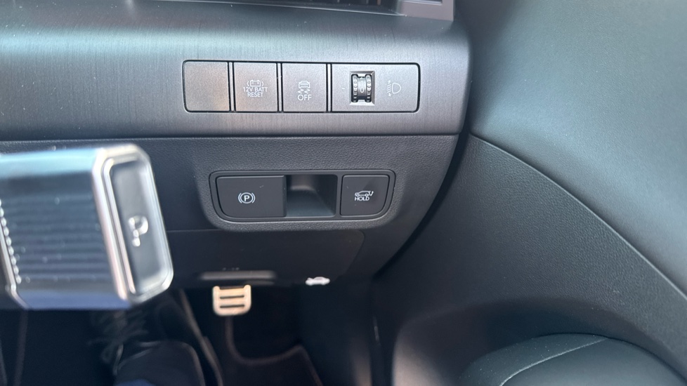 Hyundai KONA 1.6 GDi Hybrid N Line S 5dr DCT Hybrid Hatchback - Image 38