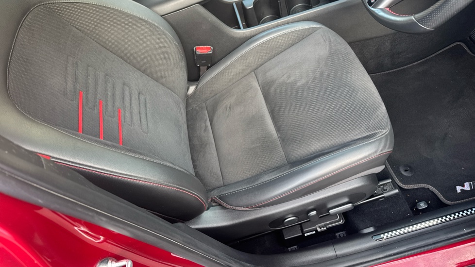 Hyundai KONA 1.6 GDi Hybrid N Line S 5dr DCT Hybrid Hatchback - Image 43