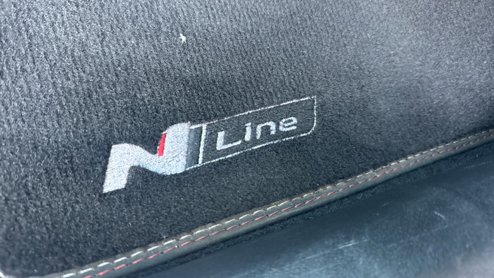 Hyundai KONA 1.6 GDi Hybrid N Line S 5dr DCT Hybrid Hatchback - Image 44