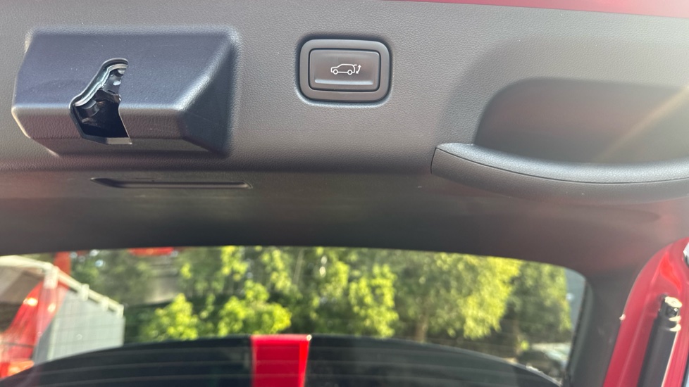 Hyundai KONA 1.6 GDi Hybrid N Line S 5dr DCT Hybrid Hatchback - Image 52
