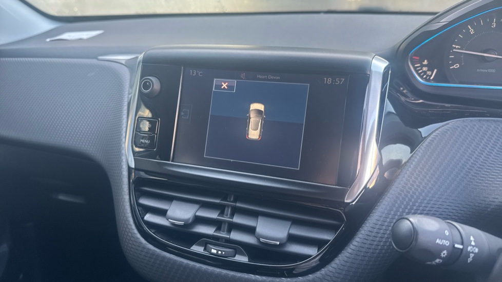 Peugeot 2008 1.6 BlueHDi 120 Allure 5dr Diesel Estate - Image 13