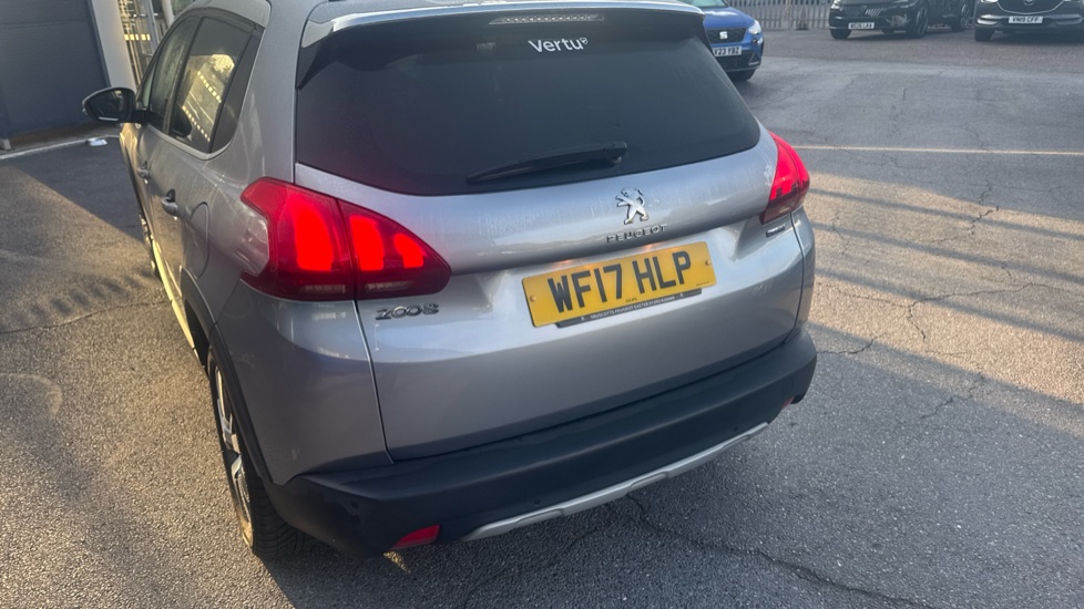 Peugeot 2008 1.6 BlueHDi 120 Allure 5dr Diesel Estate - Image 41