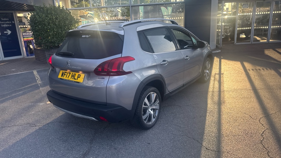 Peugeot 2008 1.6 BlueHDi 120 Allure 5dr Diesel Estate - Image 42