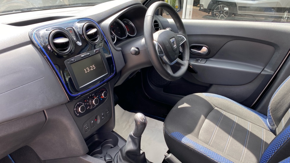 Dacia Sandero Stepway 0.9 TCe SE Twenty 5dr Petrol Hatchback - Image 9