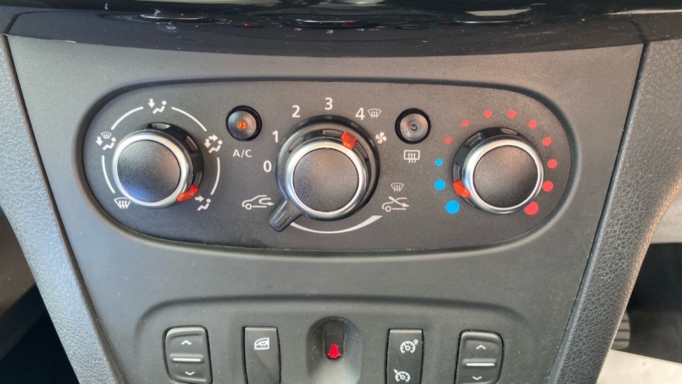 Dacia Sandero Stepway 0.9 TCe SE Twenty 5dr Petrol Hatchback - Image 21