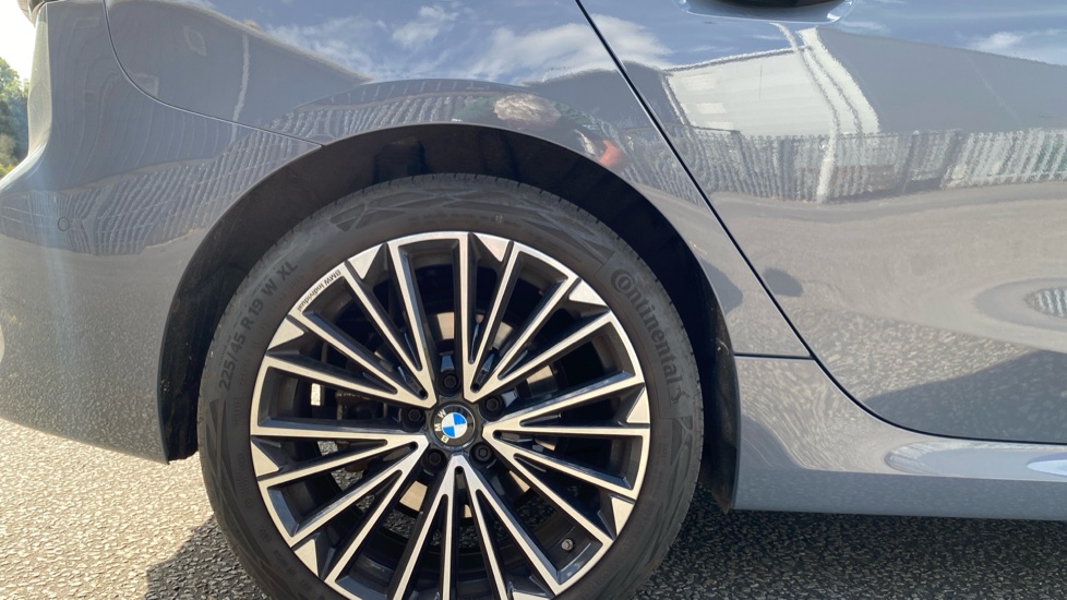 BMW 2 Series 220i MHT M Sport 5dr DCT Petrol Hatchback - Image 7