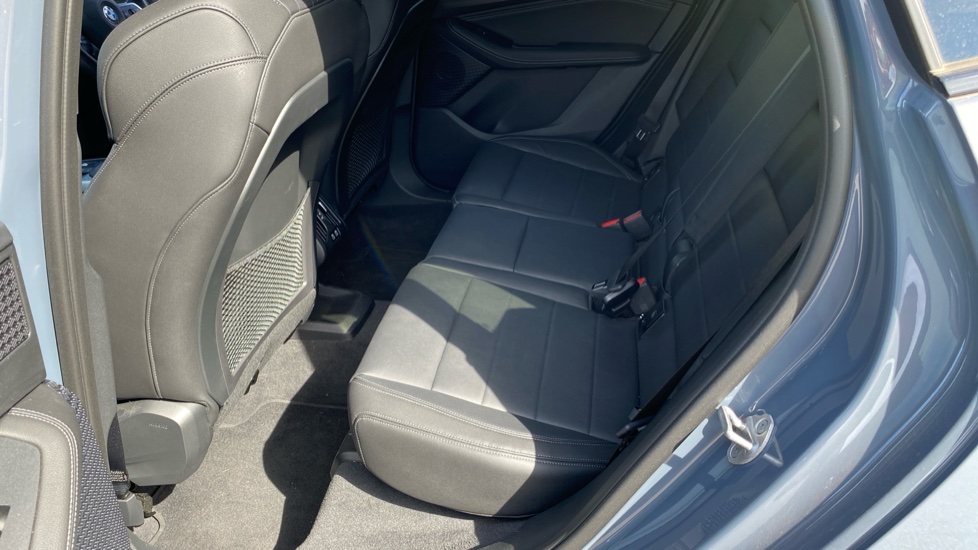 BMW 2 Series 220i MHT M Sport 5dr DCT Petrol Hatchback - Image 16