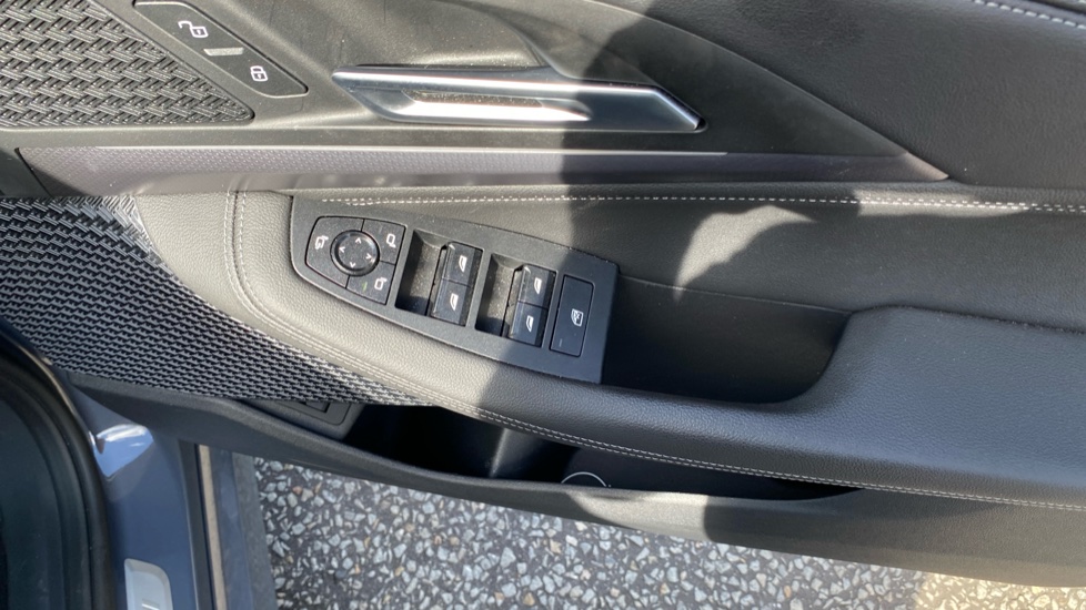 BMW 2 Series 220i MHT M Sport 5dr DCT Petrol Hatchback - Image 45