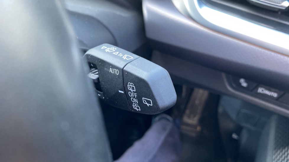 BMW 2 Series 220i MHT M Sport 5dr DCT Petrol Hatchback - Image 47