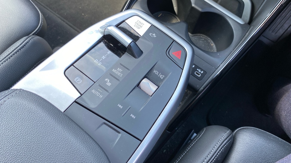 BMW 2 Series 220i MHT M Sport 5dr DCT Petrol Hatchback - Image 54