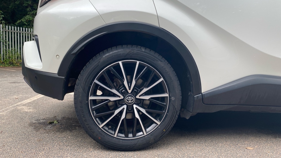 Toyota C-HR 1.8 Hybrid Excel 5dr CVT [Leather] Hybrid Hatchback - Image 7