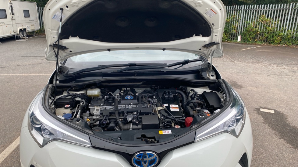 Toyota C-HR 1.8 Hybrid Excel 5dr CVT [Leather] Hybrid Hatchback - Image 8