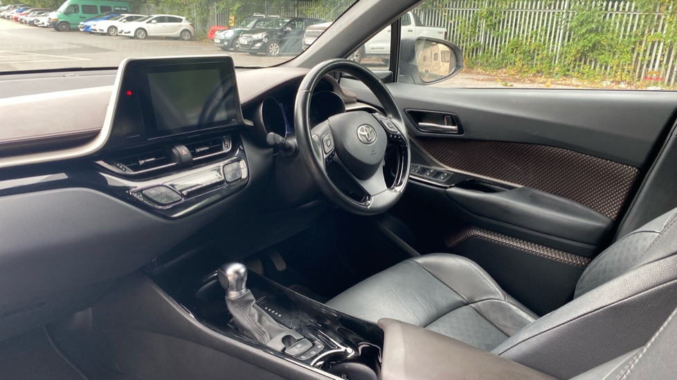 Toyota C-HR 1.8 Hybrid Excel 5dr CVT [Leather] Hybrid Hatchback - Image 9