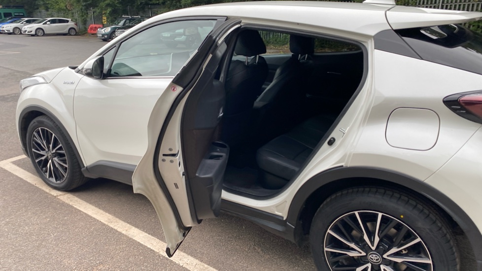 Toyota C-HR 1.8 Hybrid Excel 5dr CVT [Leather] Hybrid Hatchback - Image 25