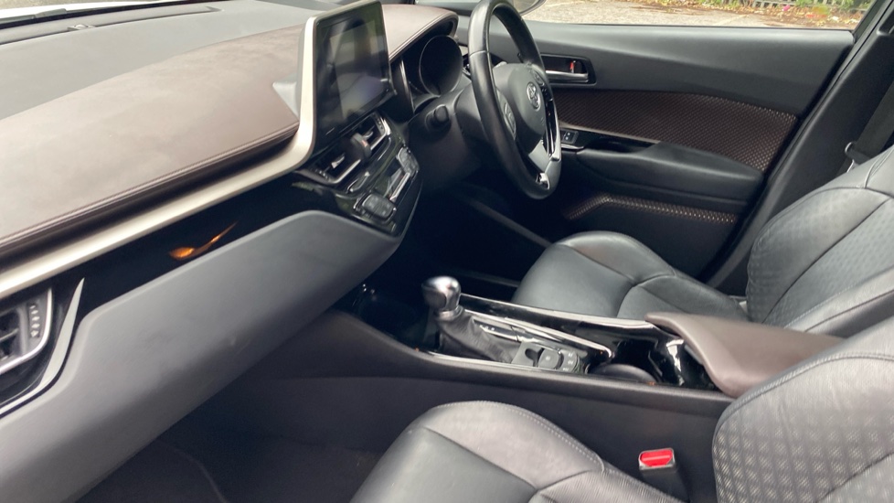 Toyota C-HR 1.8 Hybrid Excel 5dr CVT [Leather] Hybrid Hatchback - Image 29